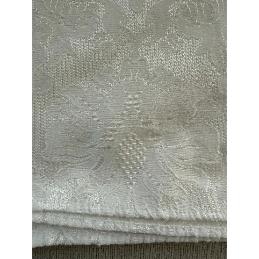 Vintage Wedgewood England Damask White Tablecloth 82